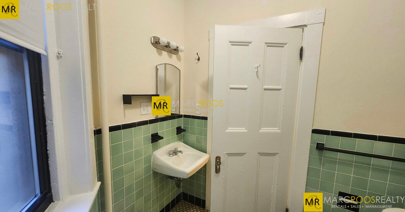 507 Beacon St, Unit 54 in Boston, MA - Building Photo
