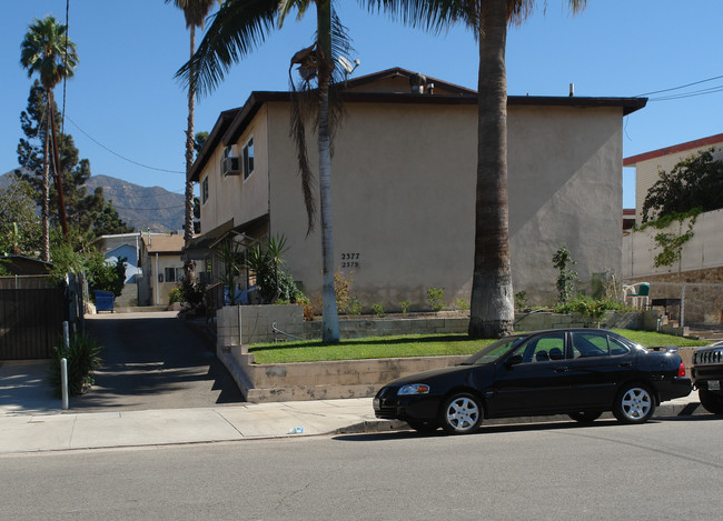 2377 Florencita Ave in Montrose, CA - Building Photo - Building Photo