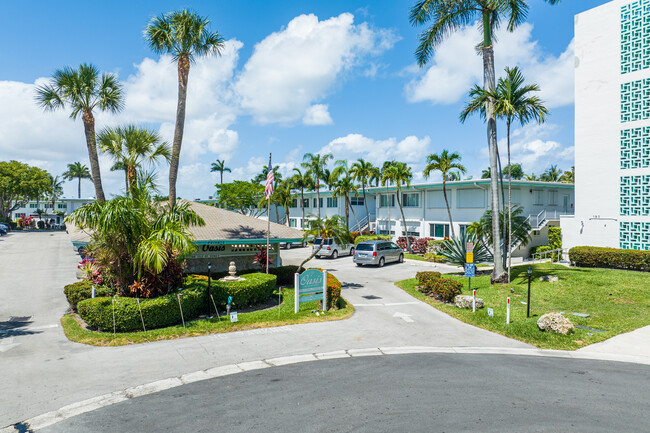 The Oasis of Nurmi Isles in Fort Lauderdale, FL - Foto de edificio - Building Photo