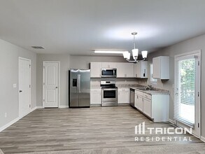 341 Freeman Cir in Villa Rica, GA - Building Photo - Building Photo