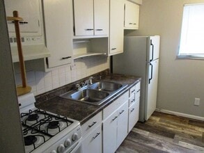 504 E Locust St in Normal, IL - Foto de edificio - Building Photo