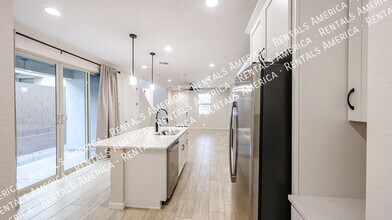 2858 N Evergreen St in Buckeye, AZ - Foto de edificio - Building Photo