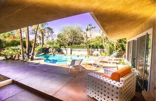 1223 E San Lorenzo Rd in Palm Springs, CA - Building Photo