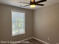 301 Glencoe Dr photo'