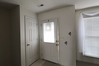 1135 Paul Revere Ct in Harrisonburg, VA - Building Photo - Building Photo