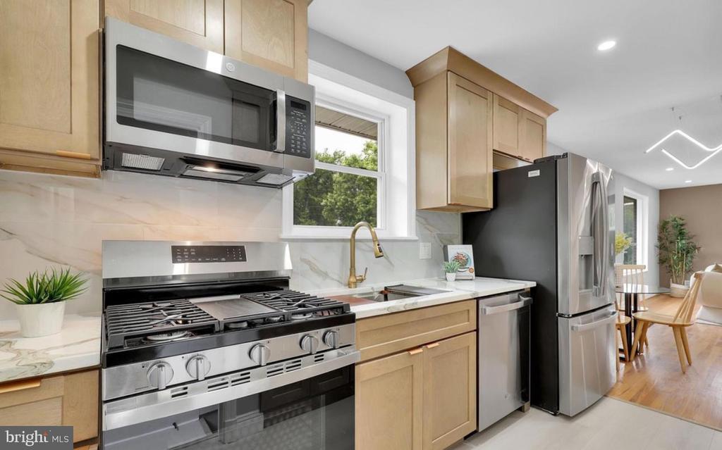 2129 Saranac St in Hyattsville, MD - Building Photo
