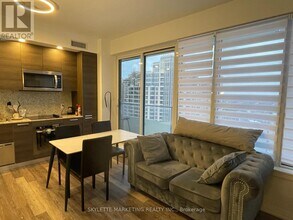 75 Canterbury Pl in Toronto, ON - Building Photo - Building Photo