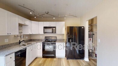 2005 Erin Loop in Colorado Springs, CO - Foto de edificio - Building Photo