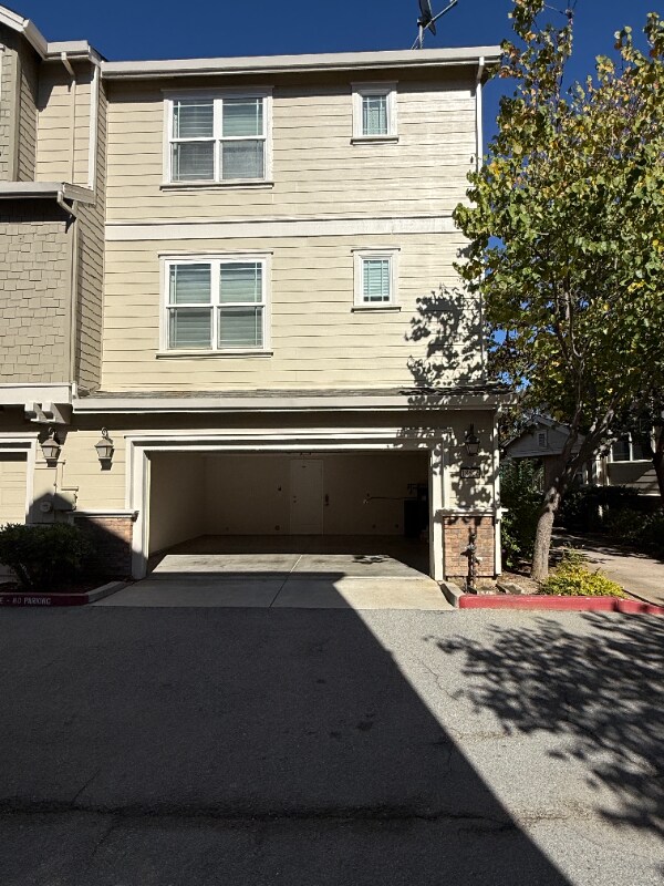 18536 Poppy Jasper Ln in Morgan Hill, CA - Building Photo - Building Photo
