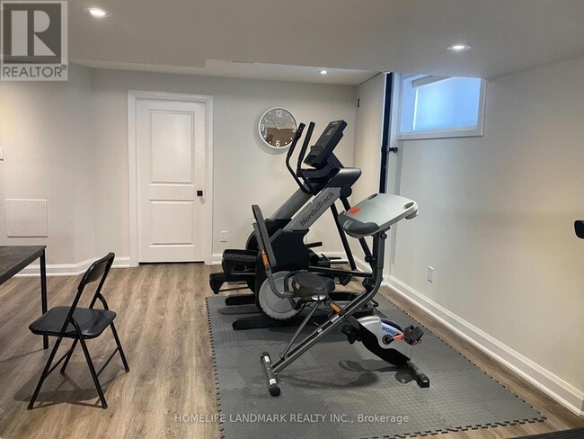 2251 Nena Crescent in Oakville, ON - Building Photo - Building Photo