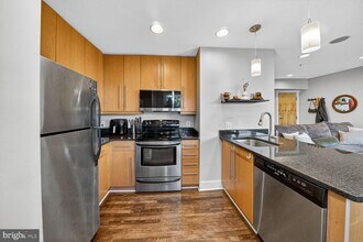 2608 Sherman Ave NW in Washington, DC - Foto de edificio - Building Photo