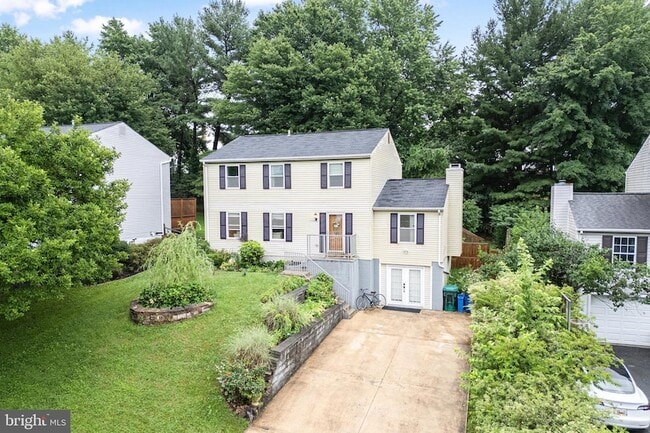 25921 Largo Ct in Damascus, MD - Foto de edificio - Building Photo