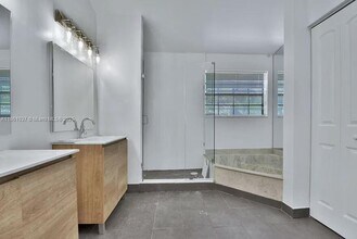 3501 Magellan Cir in Aventura, FL - Building Photo - Building Photo