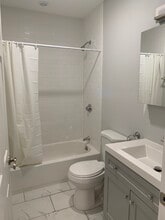 307 Highland Ave, Unit 1 in Somerville, MA - Foto de edificio - Building Photo