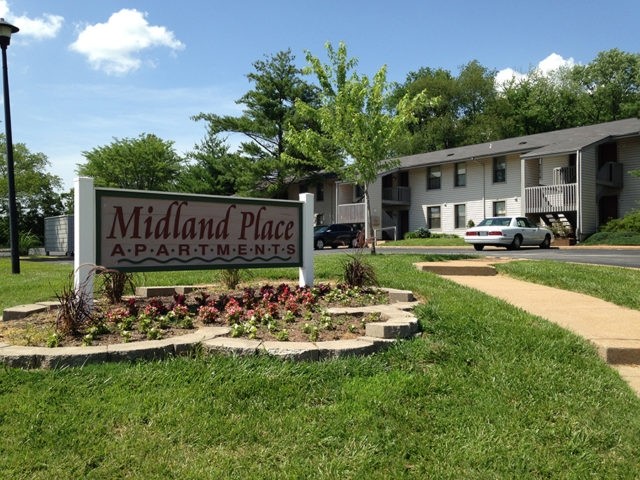 Midland Place Apartments in St. Louis, MO - Building Photo