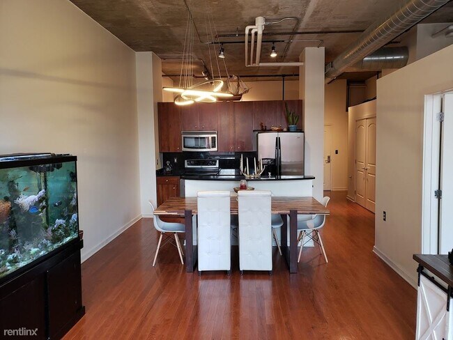 258 S 3rd St in Philadelphia, PA - Foto de edificio - Building Photo