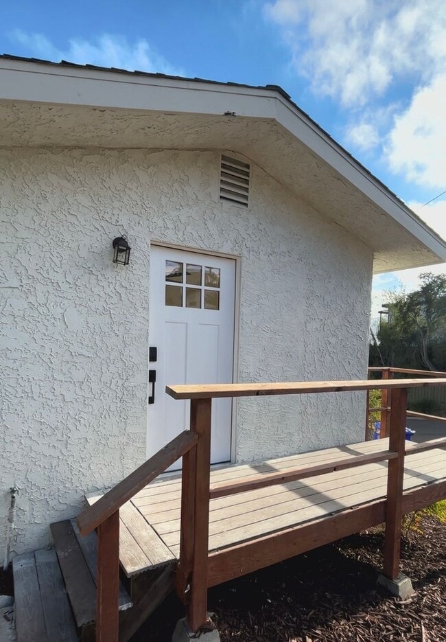 4885 Randall St in San Diego, CA - Building Photo - Building Photo