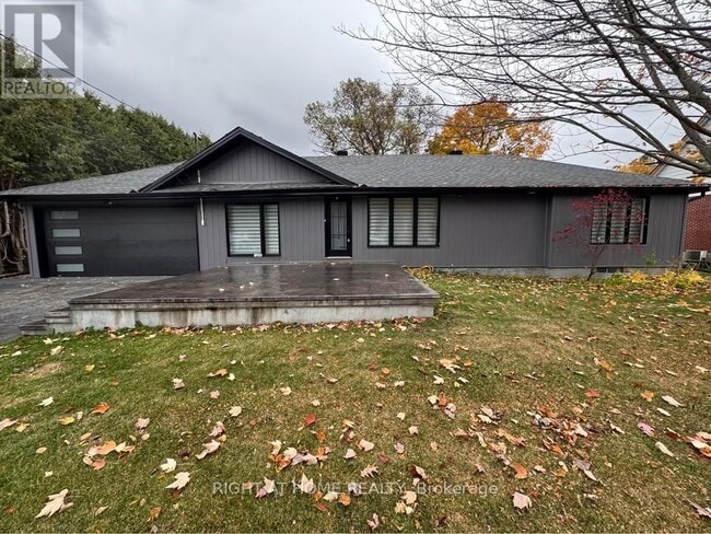 1373 Normandy Crescent in Ottawa, ON - Building Photo - Building Photo