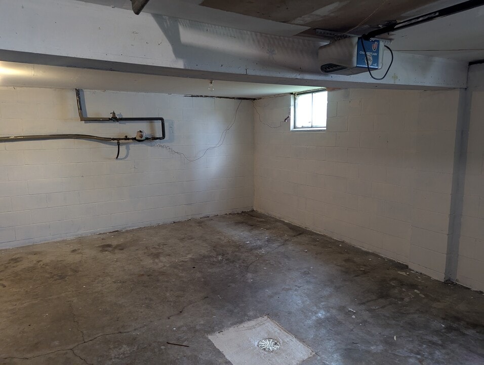 751 S Broad St, Unit Lancaster duplex in Lancaster, OH - Building Photo
