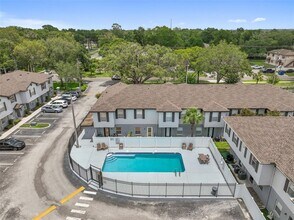 4473 Har Paul Cir in Tampa, FL - Foto de edificio - Building Photo