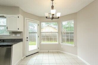 1271 Breezy Gate Dr in Cordova, TN - Building Photo - Building Photo