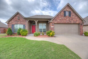 1501 W Birmingham St in Broken Arrow, OK - Building Photo