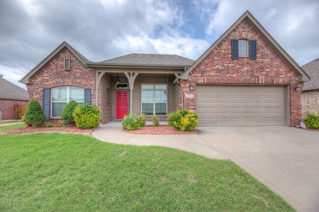 property at 1501 W Birmingham St