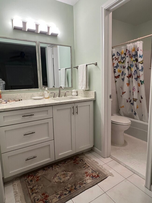 430 High Point Dr in Delray Beach, FL - Building Photo - Building Photo