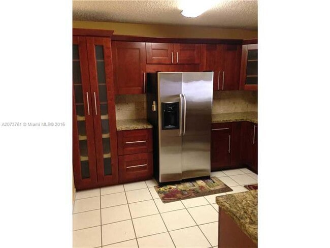 7495 S Waterway Dr in Miami, FL - Foto de edificio - Building Photo