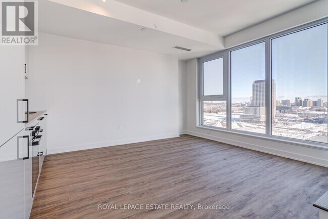 1 Quarrington Lane in North York, ON - Building Photo - Building Photo