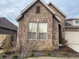 2304 SW Hampton Ave in Bentonville, AR - Building Photo