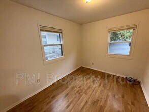 5662 N 39th St in Milwaukee, WI - Building Photo - Building Photo