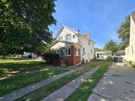 3659 Torrance Dr in Toledo, OH - Building Photo