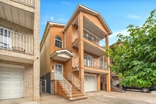 706 Ocean Ave in Jersey City, NJ - Building Photo