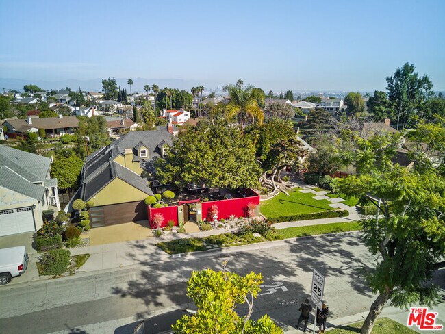 5008 Valley Ridge Ave in Los Angeles, CA - Building Photo - Building Photo
