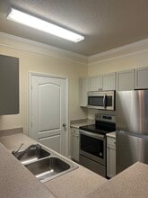 19901 Villa Tuscany Dr, Unit 206 in Orlando, FL - Foto de edificio - Building Photo