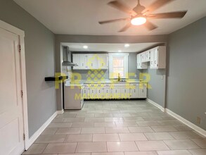 2412 W 2nd St in Dayton, OH - Building Photo - Building Photo