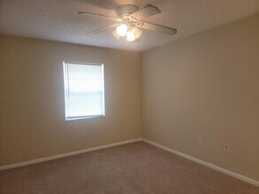 2002 S 10th St in Fort Pierce, FL - Building Photo - Building Photo