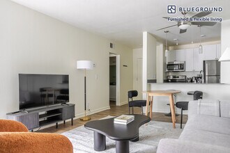 350 E Del Mar Blvd in Pasadena, CA - Building Photo - Building Photo