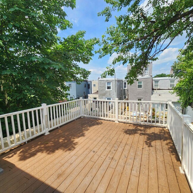 2813 W Girard Ave in Philadelphia, PA - Building Photo - Building Photo