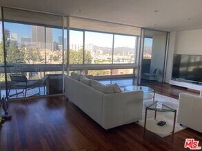 2220 Ave of the Stars in Los Angeles, CA - Building Photo - Building Photo