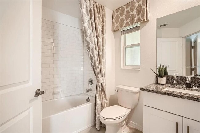 8347 Crescent Oaks Dr in New Port Richey, FL - Building Photo - Building Photo