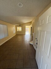 3809 Millay Way in Bakersfield, CA - Building Photo - Building Photo