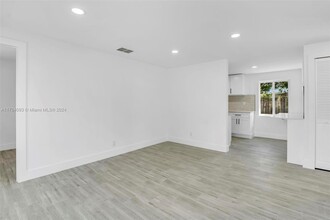 311 NW 12th Ave in Delray Beach, FL - Building Photo - Building Photo
