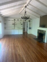 10321 Rochester Ave in Los Angeles, CA - Building Photo - Building Photo