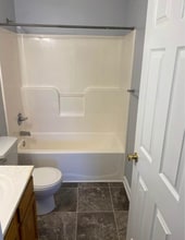 102 Kenilworth Ct in Radcliff, KY - Building Photo - Building Photo