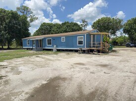 1491 N 15th St in Immokalee, FL - Building Photo
