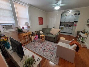2342 N Spaulding Ave in Chicago, IL - Building Photo - Building Photo