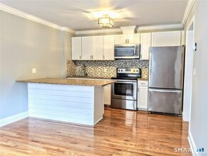 50 North St in Stamford, CT - Foto de edificio - Building Photo