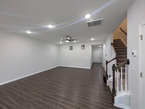 Room in Townhome on Regal Dr in Durham, NC - Building Photo - Building Photo